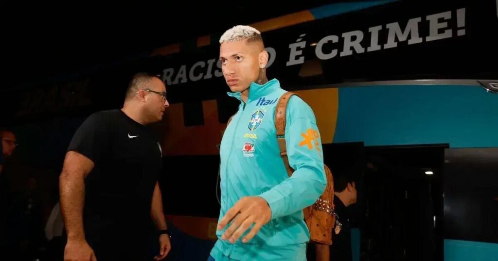 Seleção Brasileira chega ao Equador para a estreia de Ancelotti