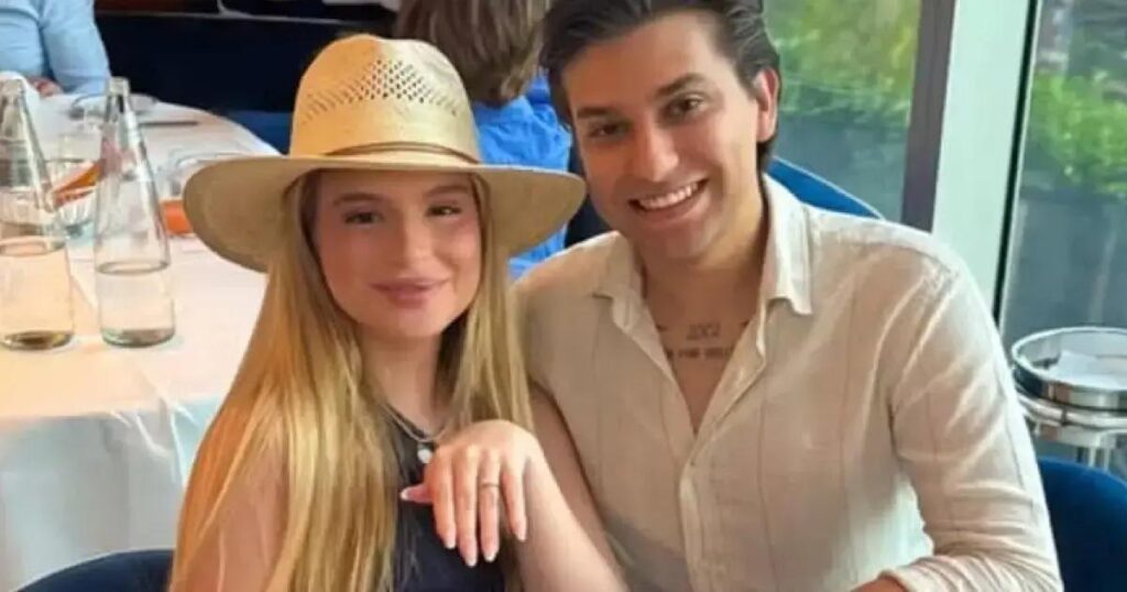 Sophia Valverde anuncia noivado em Miami após três meses de namoro