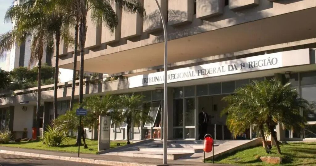 TRF1 impõe multa de R$ 40 mil ao sindicato por descumprimento de liminar