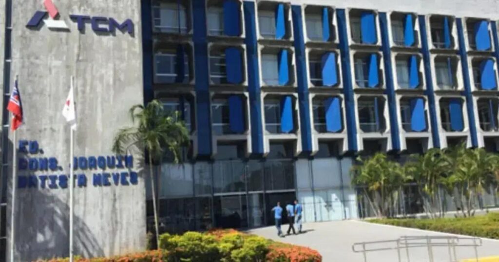 Vereador Jó Baixinho denuncia ex-prefeito de Itaberaba por esquema milionário