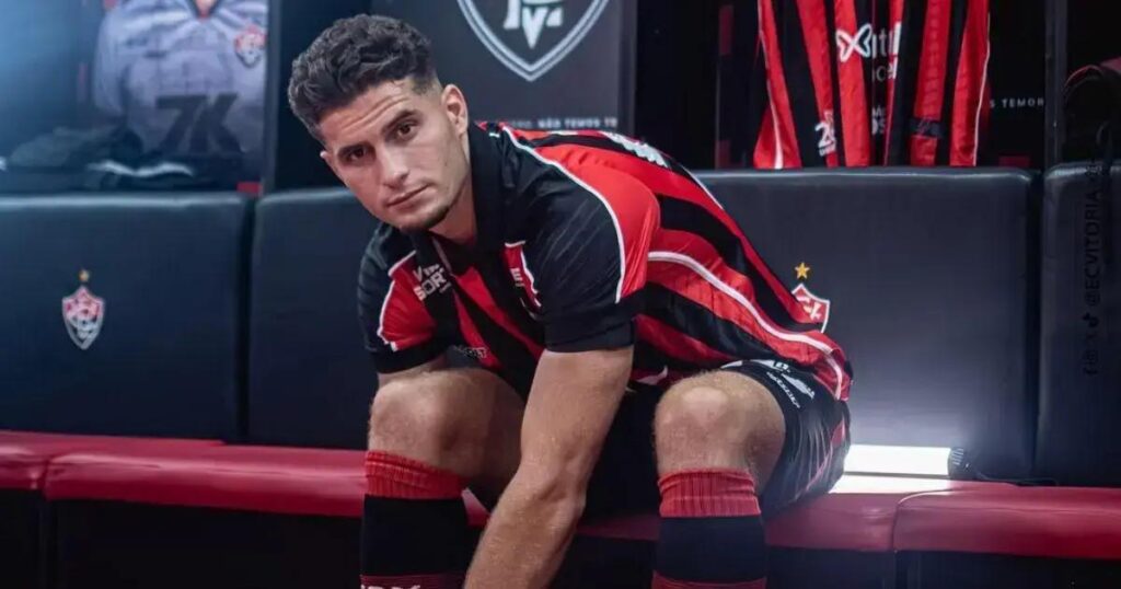Vitória apresenta Rúben Rodrigues como novo reforço; confira detalhes sobre atacante