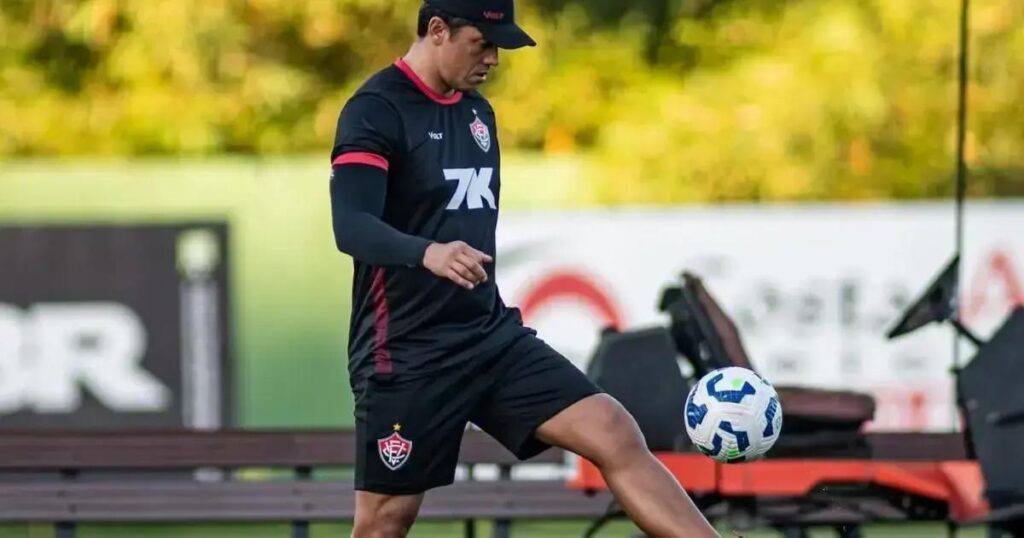 Vitória inicia preparação para confronto importante contra o Cruzeiro