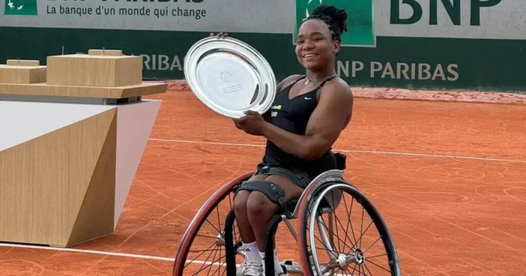 Vitória Miranda brilha e conquista títulos em Roland Garros 2025