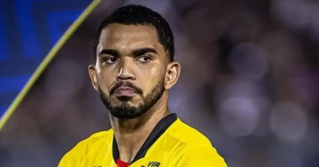 Vitória planeja venda de Lucas Arcanjo no fim do ano, diz Fábio Mota