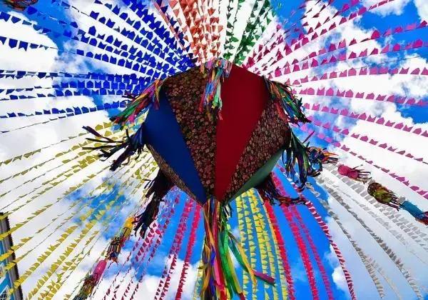 Wesley Safadão: O cantor com o cachê mais alto das festas juninas na Bahia