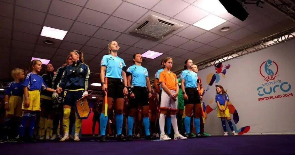 Árbitras brasileiras assumem semifinal da Eurocopa Feminina entre Alemanha e Espanha