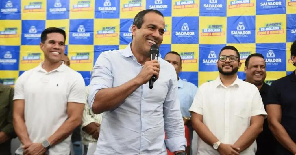 Campo de Futebol reformado é entregues em Cajazeiras VIII, Bahia