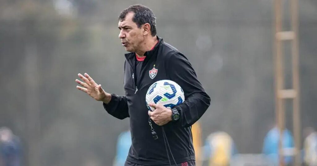 Carille fala sobre nova passagem pelo Vitória e estreia no Brasileiro