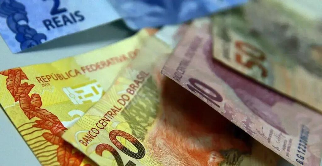 Como viver com um salário mínimo de forma eficaz e sustentável