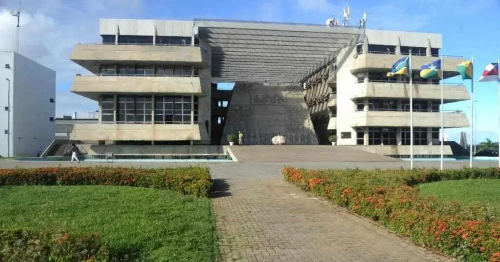 Cuidado! Golpistas prometem contratações falsas com pix relacionados à AL-BA