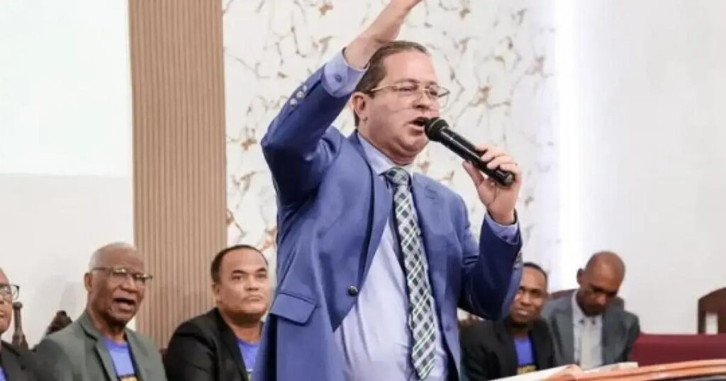 Deputado Alex Santana se desliga da política para retomar atividade religiosa