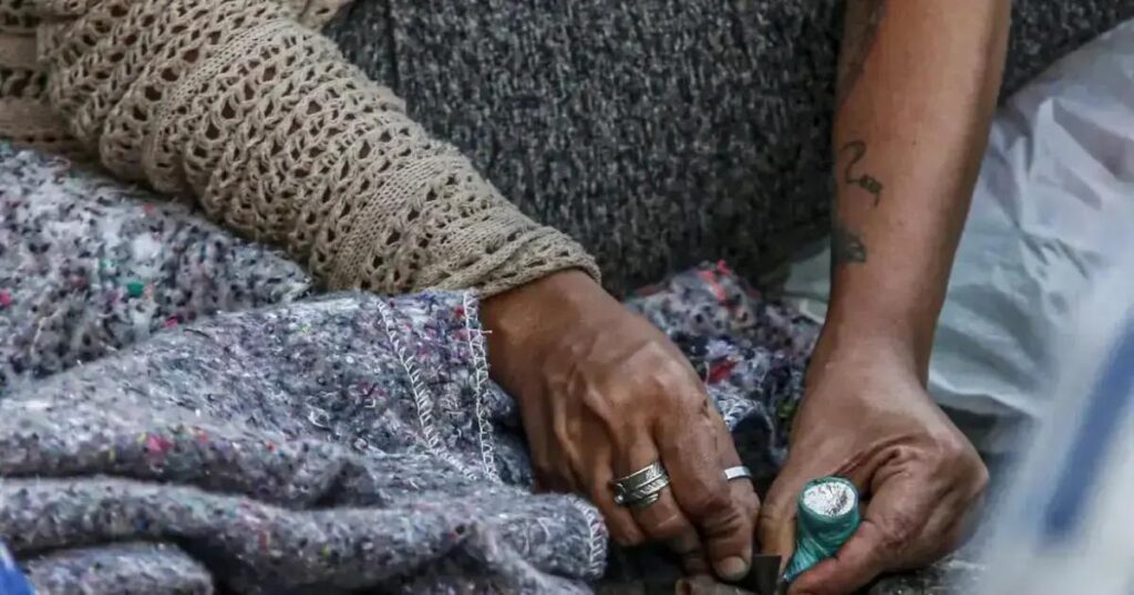 Estudo revela uso crescente de cocaína e crack entre brasileiros