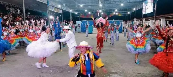 Festival de Quadrilhas Juninas em Potiraguá: um Espetáculo Cultural