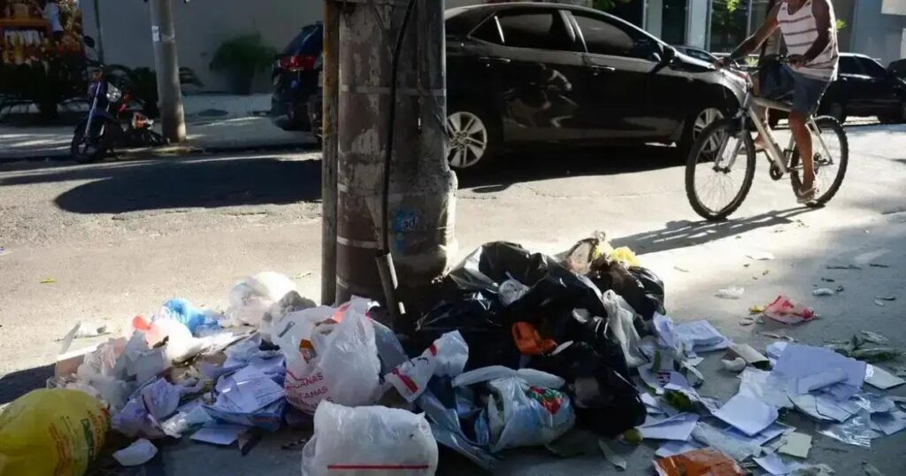 Feto encontrado em sacola de lixo gera repercussão em Cajazeiras, na Paraíba