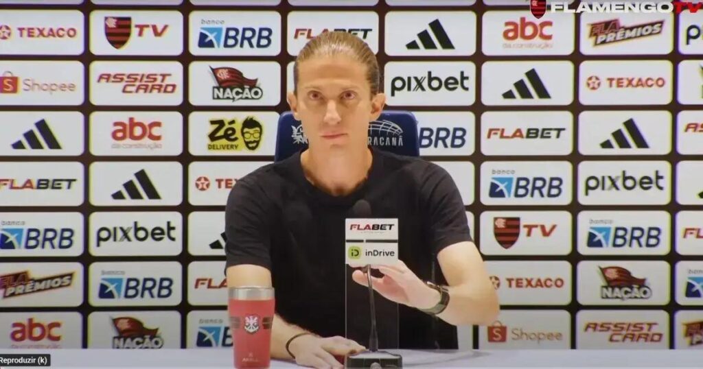 Filipe Luís critica Pedro por ausência em vitória do Flamengo sobre São Paulo