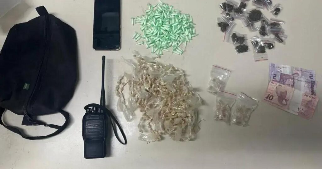 Homem é preso por tráfico de drogas na Santa Mônica, Salvador