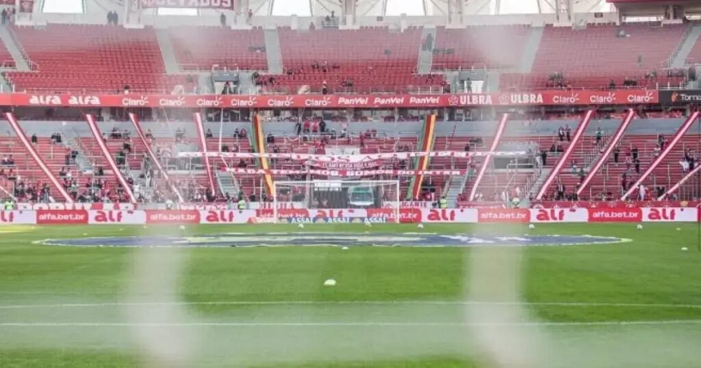 Internacional e Vitória: A competição acirrada pelo Brasileirão 2025