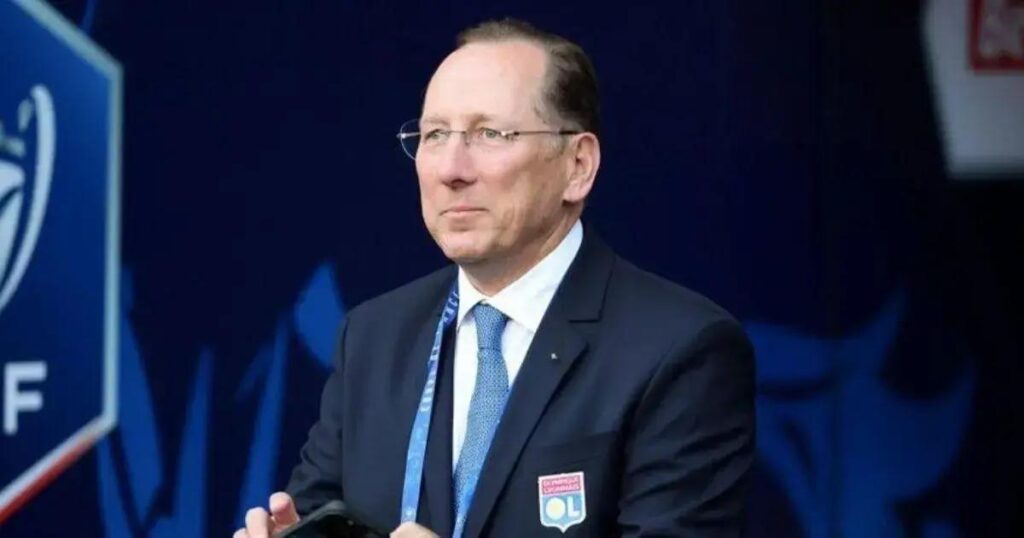 Investigação sobre gestão de Textor no Lyon por transações do Botafogo