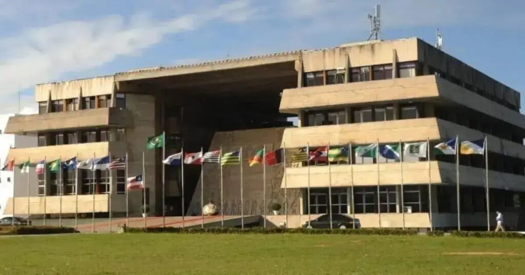 Ivana Bastos altera estrutura da AL-BA e nomes importantes na gestão