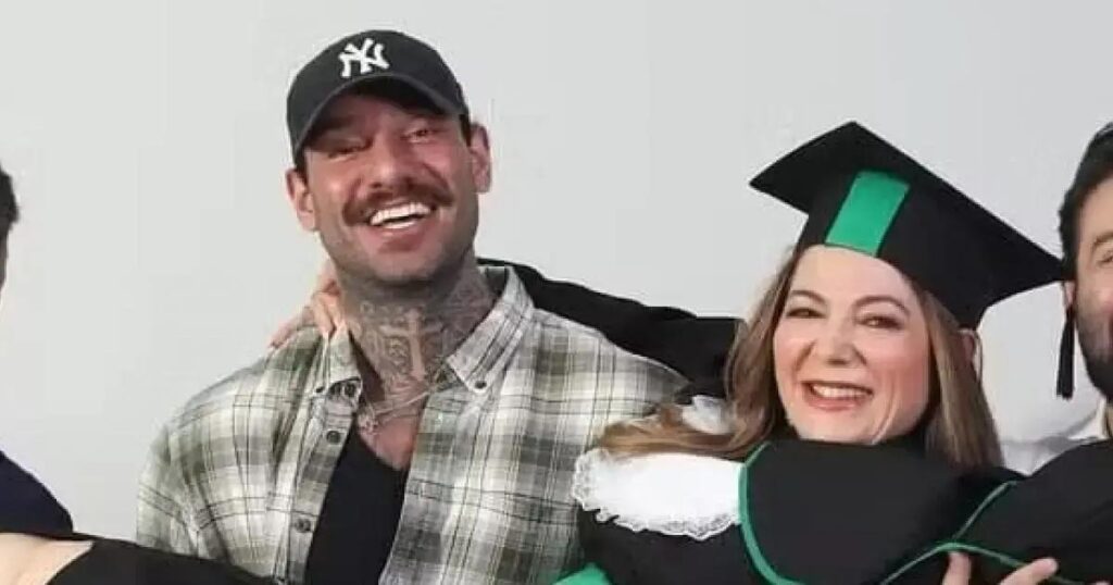 Karina, mãe de Lucas Lucco, se forma em Educação Física aos 49 anos