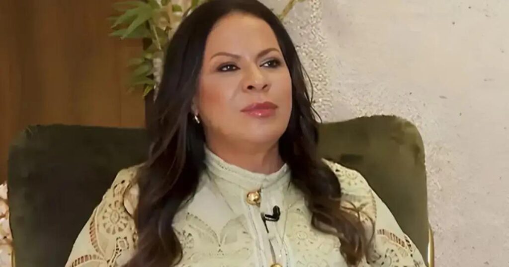 Mãe de Marília Mendonça reclama de presentes de fãs em áudio polêmico