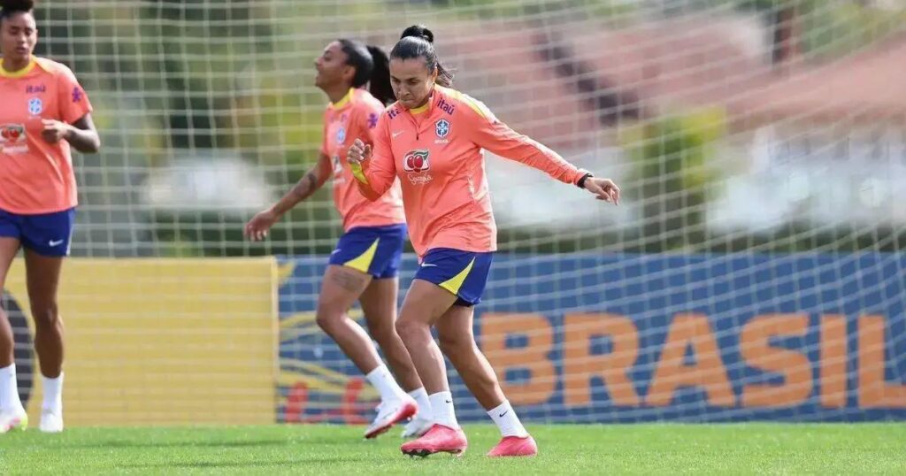 Marta fala sobre desejo de ser mãe e futuro incerto na Seleção