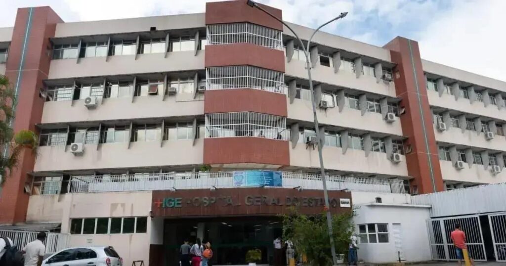 Médicos em greve suspendem atendimentos em hospitais de Salvador