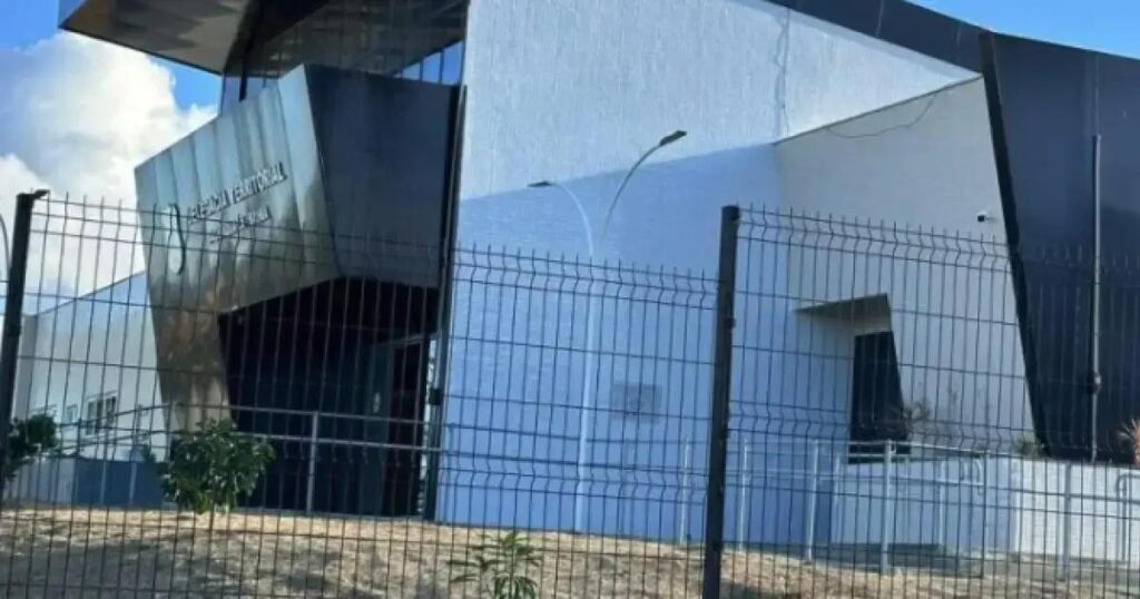 Mulher é detida por manter companheiro em cárcere privado em Jaguaquara