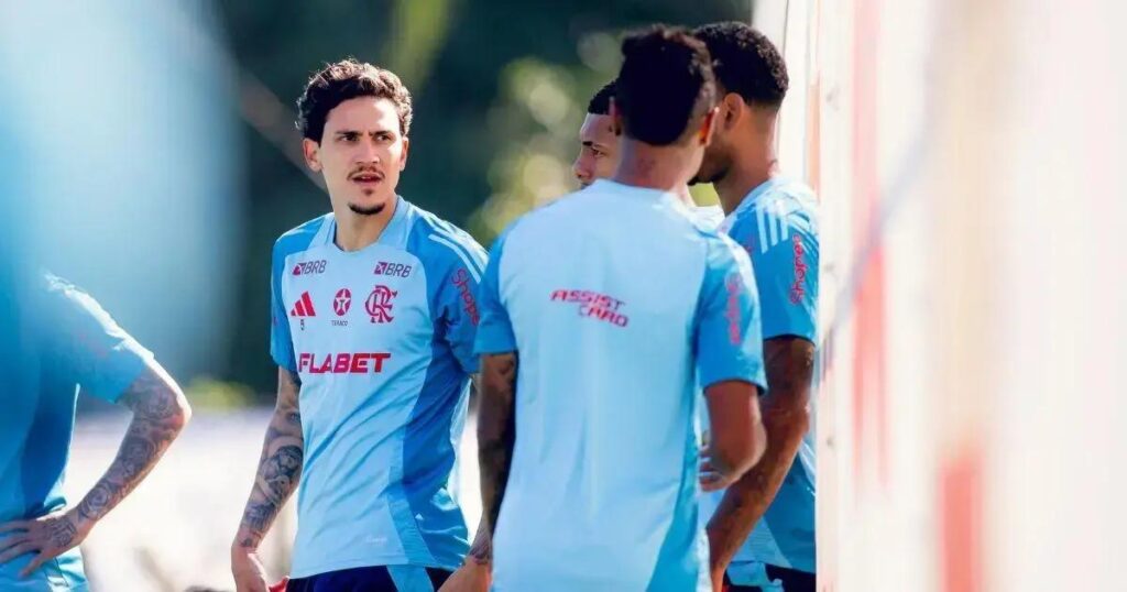 Pedro não joga na estreia do Flamengo no Brasileirão após desempenho insatisfatório