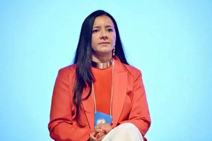 Prefeita de Macarani enfrenta críticas por gestão de estradas