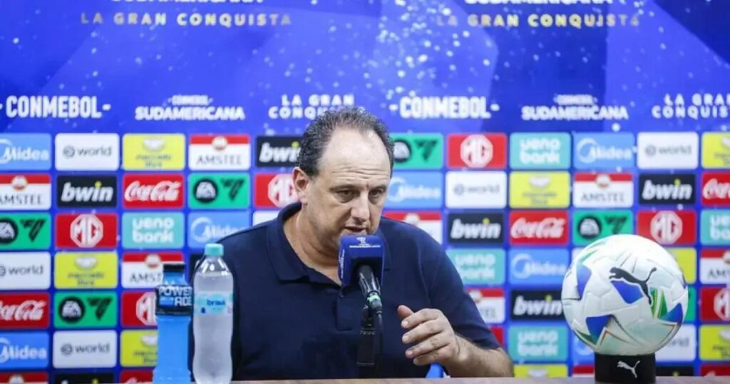 Rogério Ceni destaca falha de comunicação em jogo da Sul-Americana