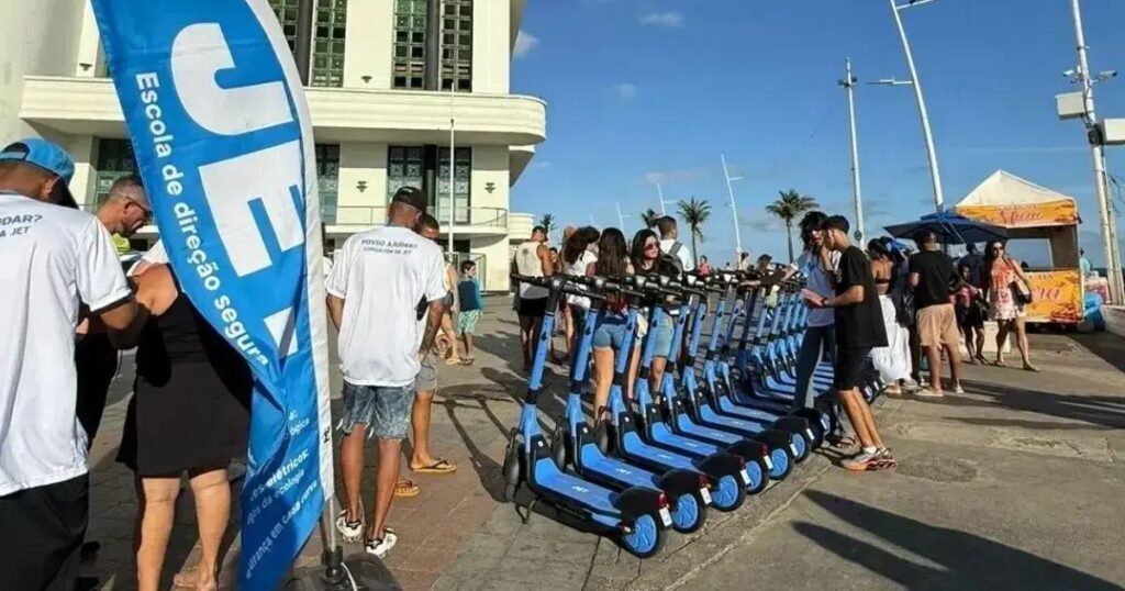 Salvador proíbe patinetes elétricos para menores de 18 anos