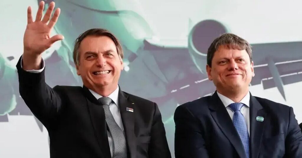 Tarcísio busca apoio do STF para liberar viagem de Bolsonaro aos EUA