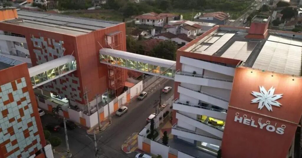 TJ-BA suspende demolição das passarelas do Colégio Helyos em Feira de Santana