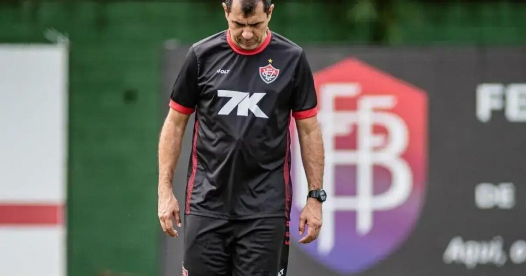 Vitória retoma treinos para jogo contra o Botafogo no Brasileiro