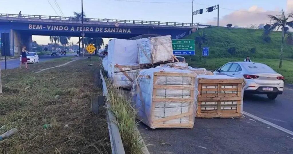 Acidentes na BR-324 causam caos entre Feira de Santana e Amélia Rodrigues