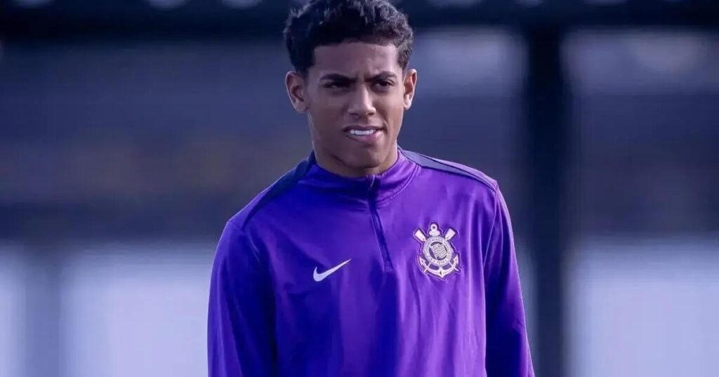 Bahia surpreende Corinthians e contrata promessa Kauê Furquim por R$ 14 milhões