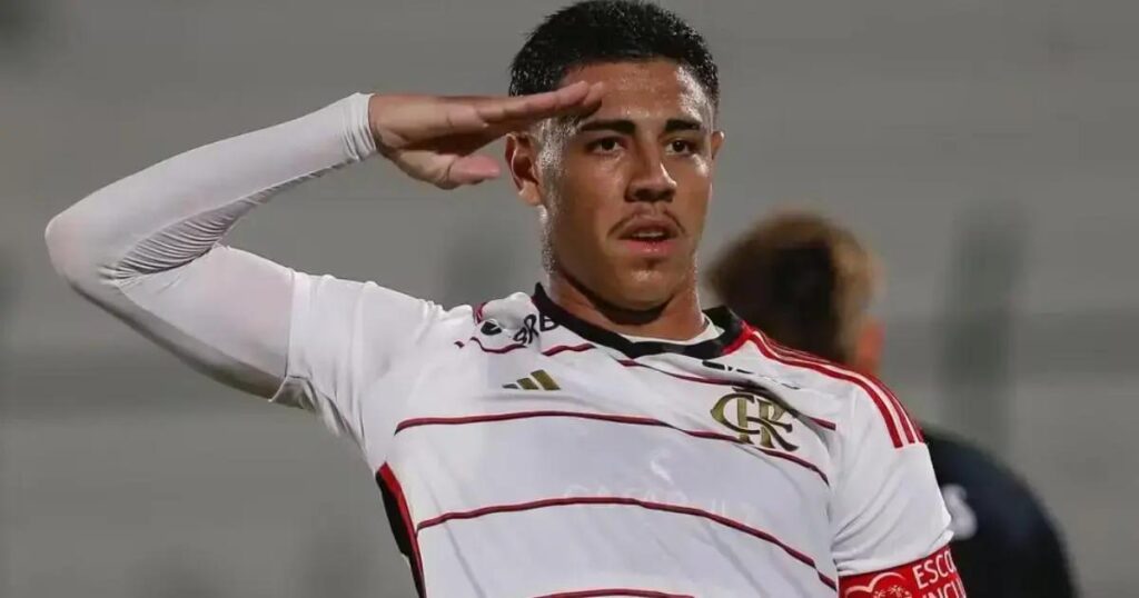 Bahia tem proposta recusada por zagueiro Iago do Flamengo