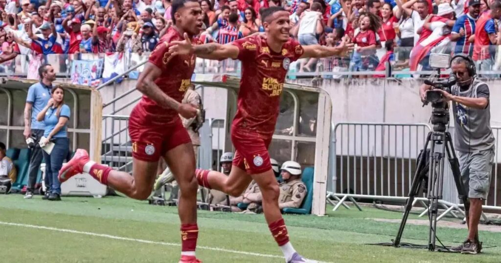 Bahia vence Santos por 2 a 0 com golaço de Juba e show de Everton Ribeiro