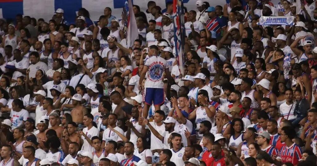 Bahia vence Santos por 2 a 0 com público de 45 mil na Fonte Nova