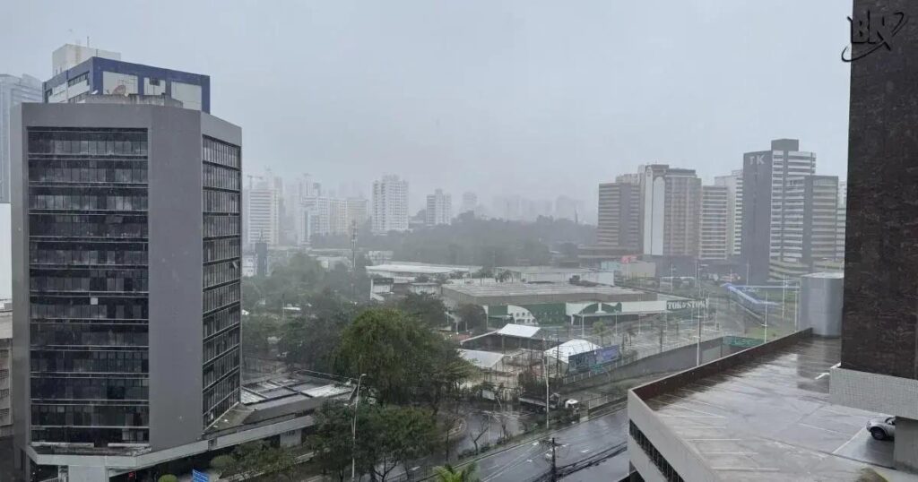 Chuva intensa em Salvador: Saboeiro se destaca com altos acumulados