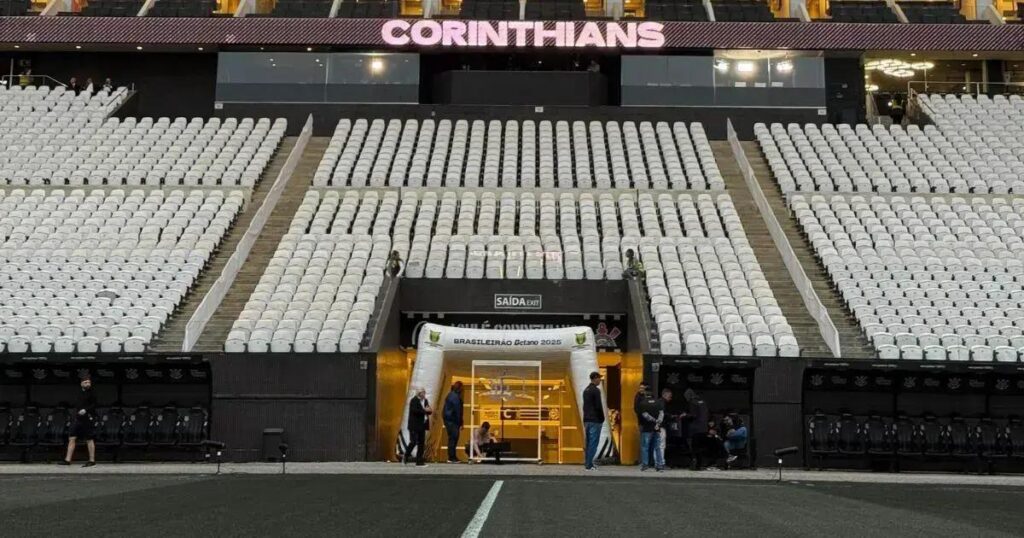 Corinthians e Bahia se enfrentam na Neo Química Arena pelo Brasileirão