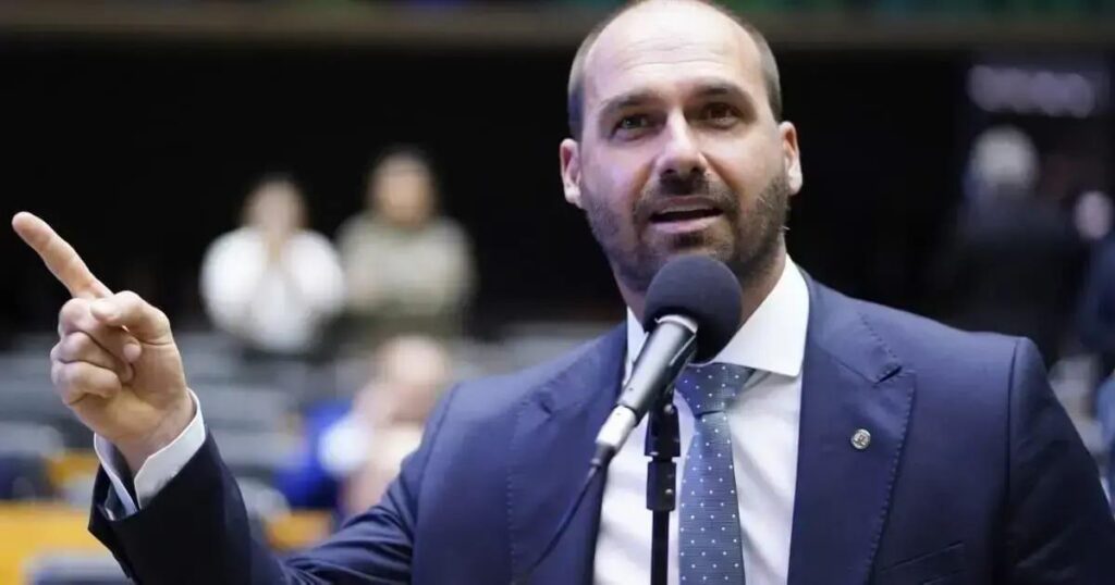 Eduardo Bolsonaro defende sanções dos EUA contra líderes do Brasil