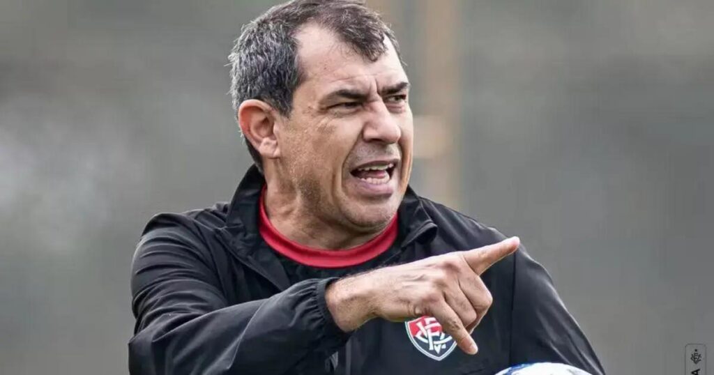Fábio Carille aposta em retrospecto positivo contra o São Paulo