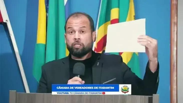 Itarantim ganha micro-ônibus para transporte de atletas em competições