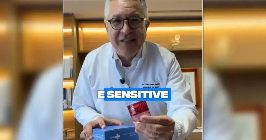 Ministro da Saúde lança novas camisinhas do SUS inspirado em Taylor Swift