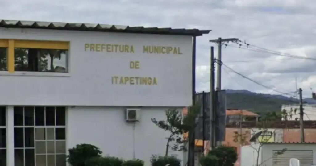 Nepotismo em Itapetinga: prefeito exonera servidores após denúncias do MP
