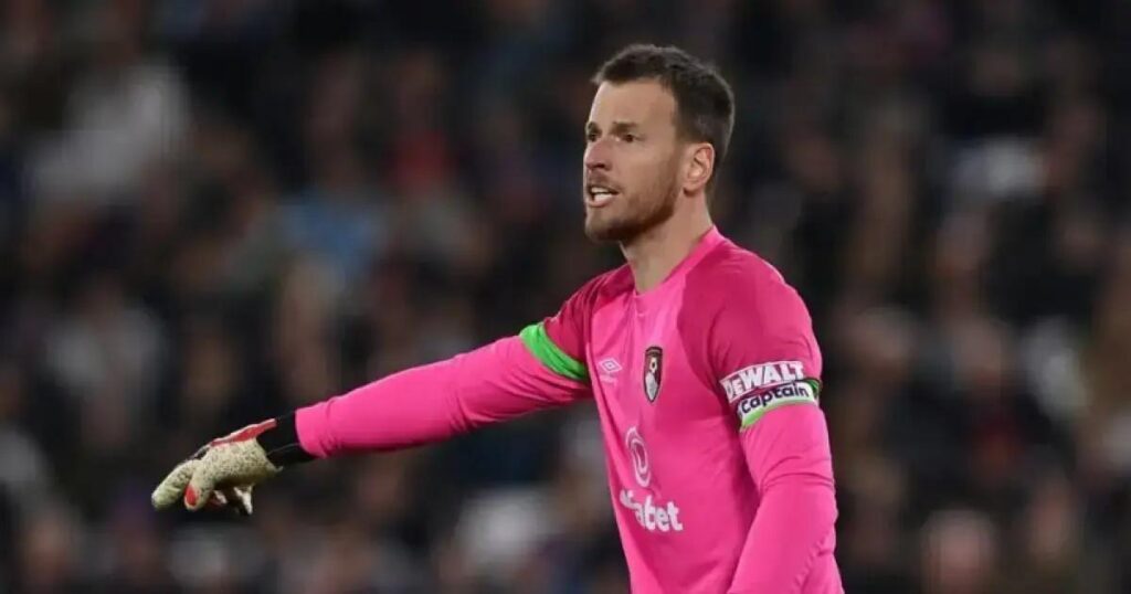 Neto aceita proposta do Botafogo e pode deixar o Bournemouth