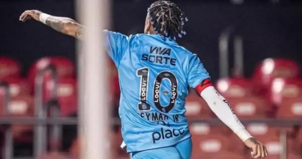 Neymar marca dois gols e quebra jejum de mais de um ano no Campeonato Brasileiro