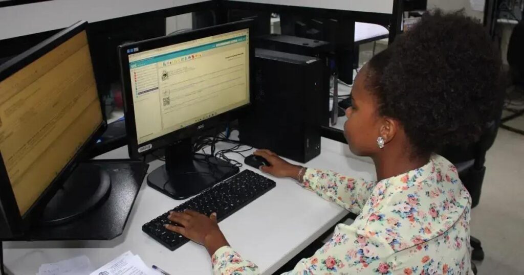 Partiu Estágio convoca 735 universitários para atuar na Bahia